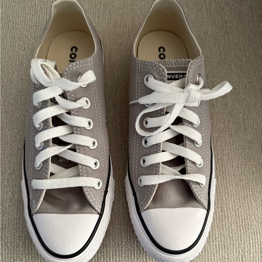 Charcoal low top converse